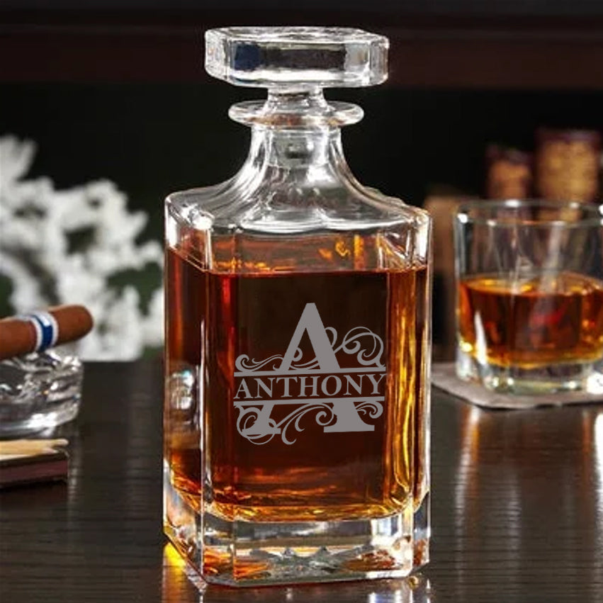 Personalized Whiskey Decanter – Wedding Memory, Groomsmen Gift, Christmas Gift, Wedding Favor, Corporate Logo